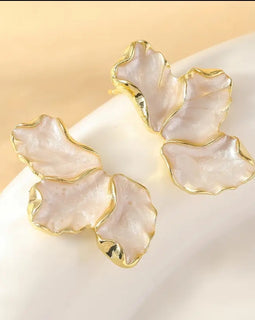 FLORA Petal Shaped Earrings